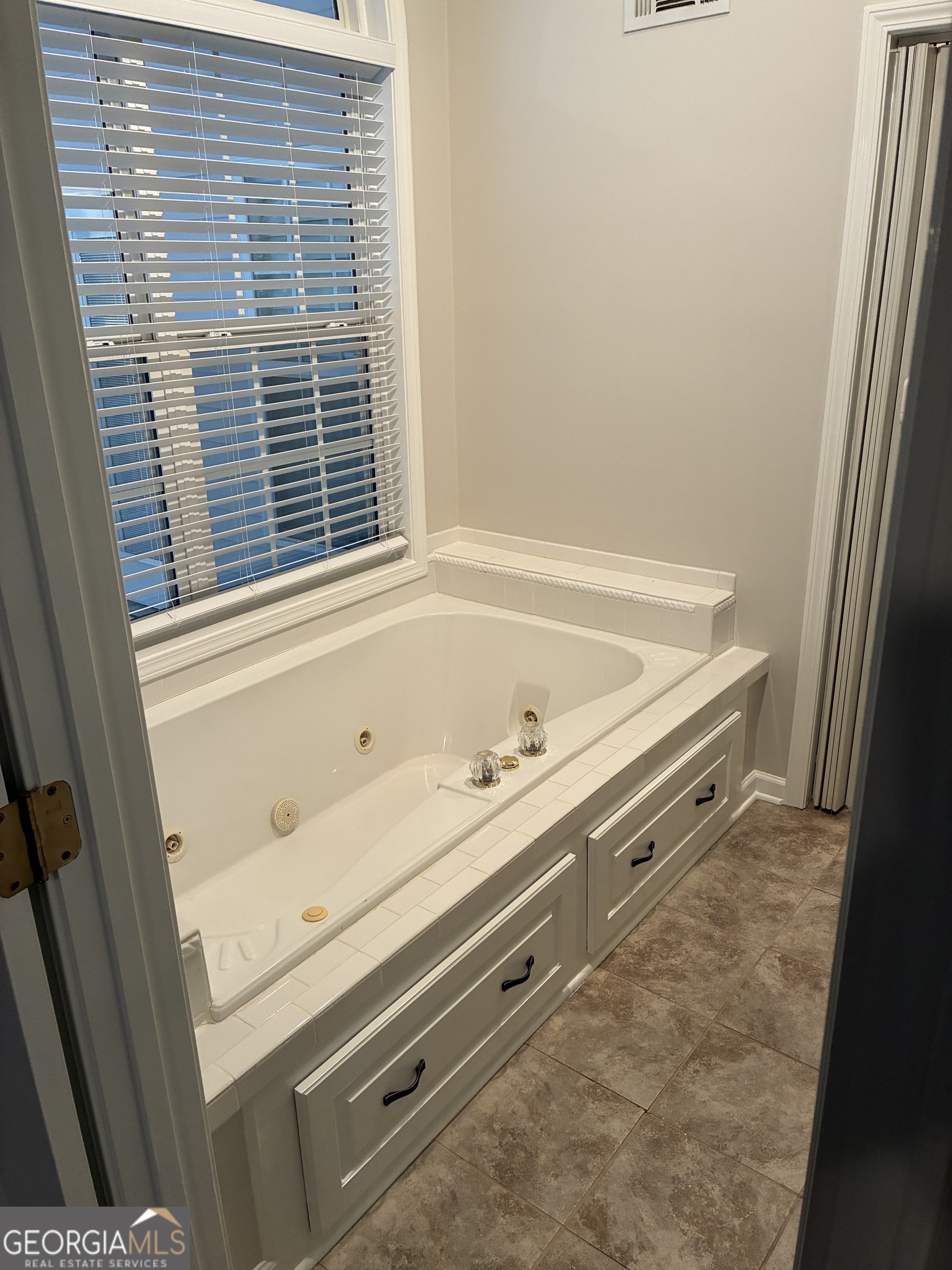 4580 Liberty Road Property Photo 32