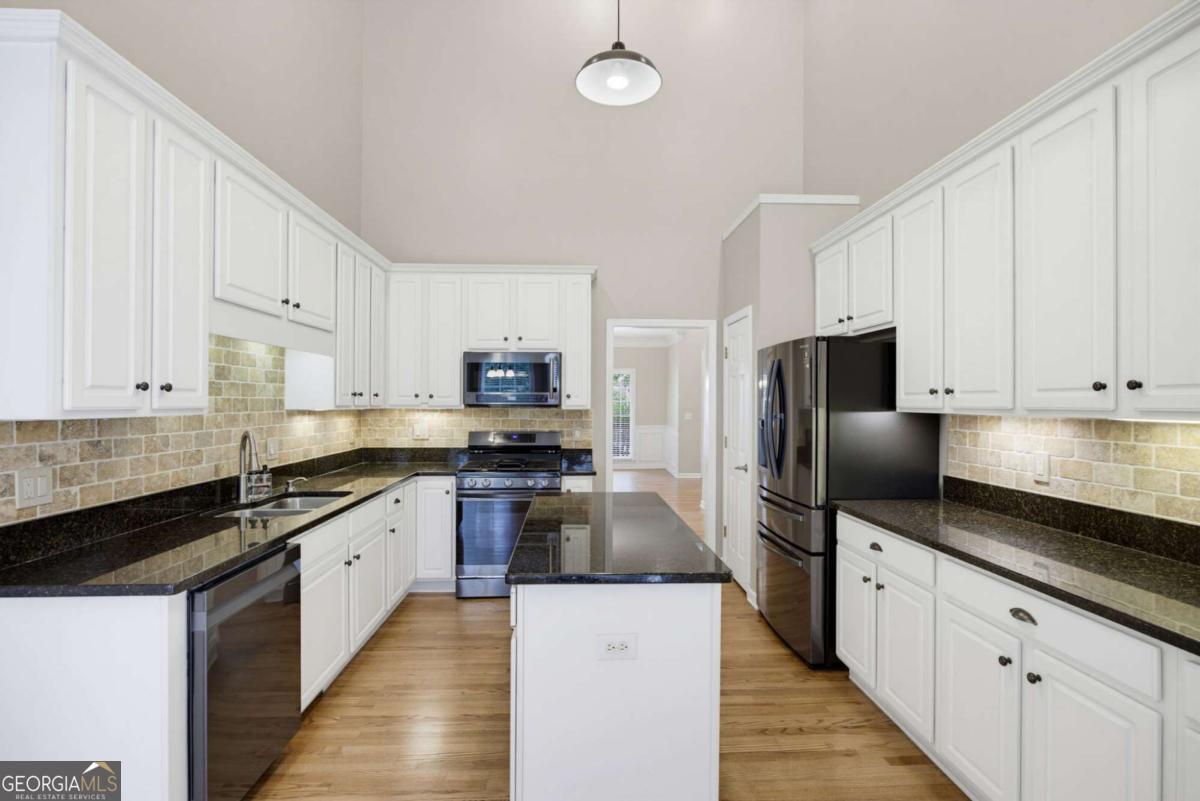 4814 Galloways Farm Court Property Photo 16