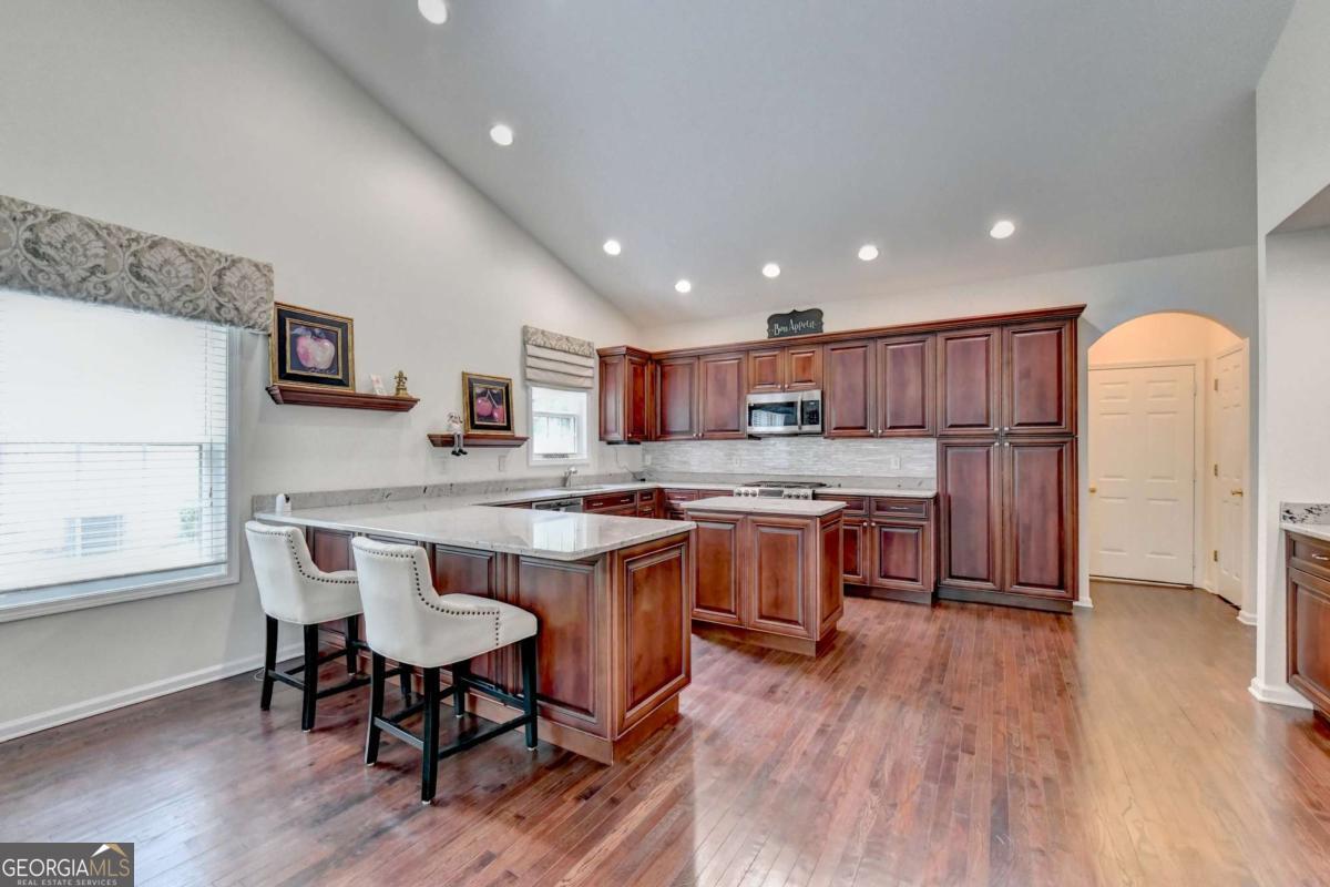 3781 Devenwood Way Property Photo 13