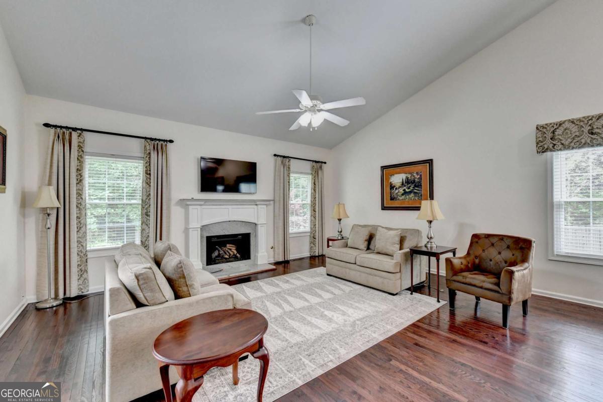 3781 Devenwood Way Property Photo 14