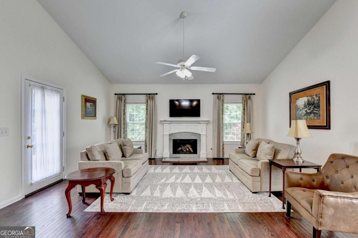 3781 Devenwood Way Property Photo 16