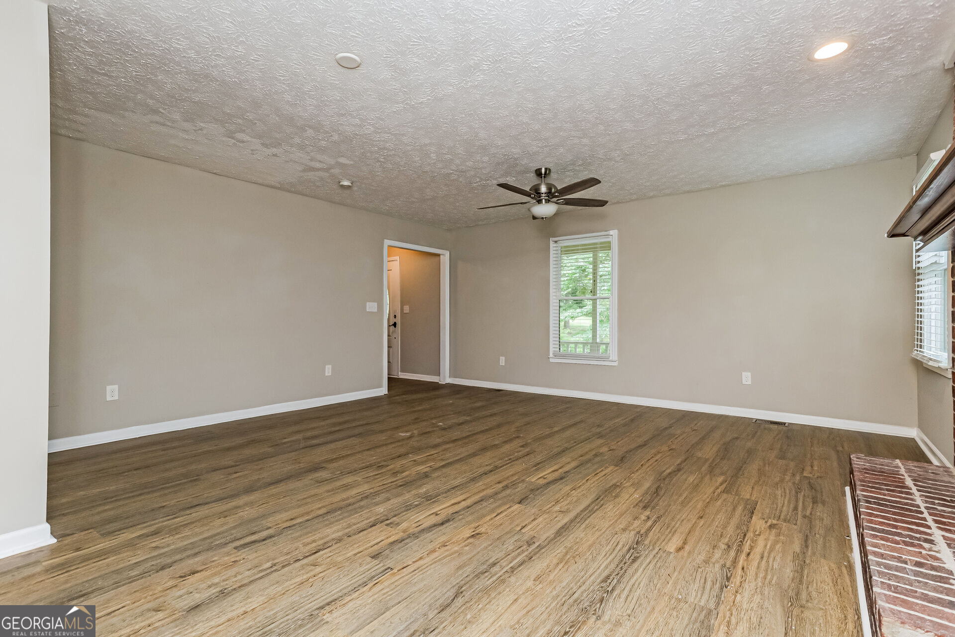 8183 Silver Oaks Court Property Photo 4