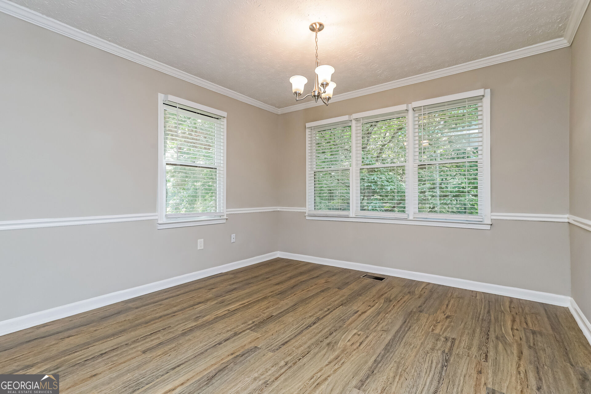 8183 Silver Oaks Court Property Photo 5