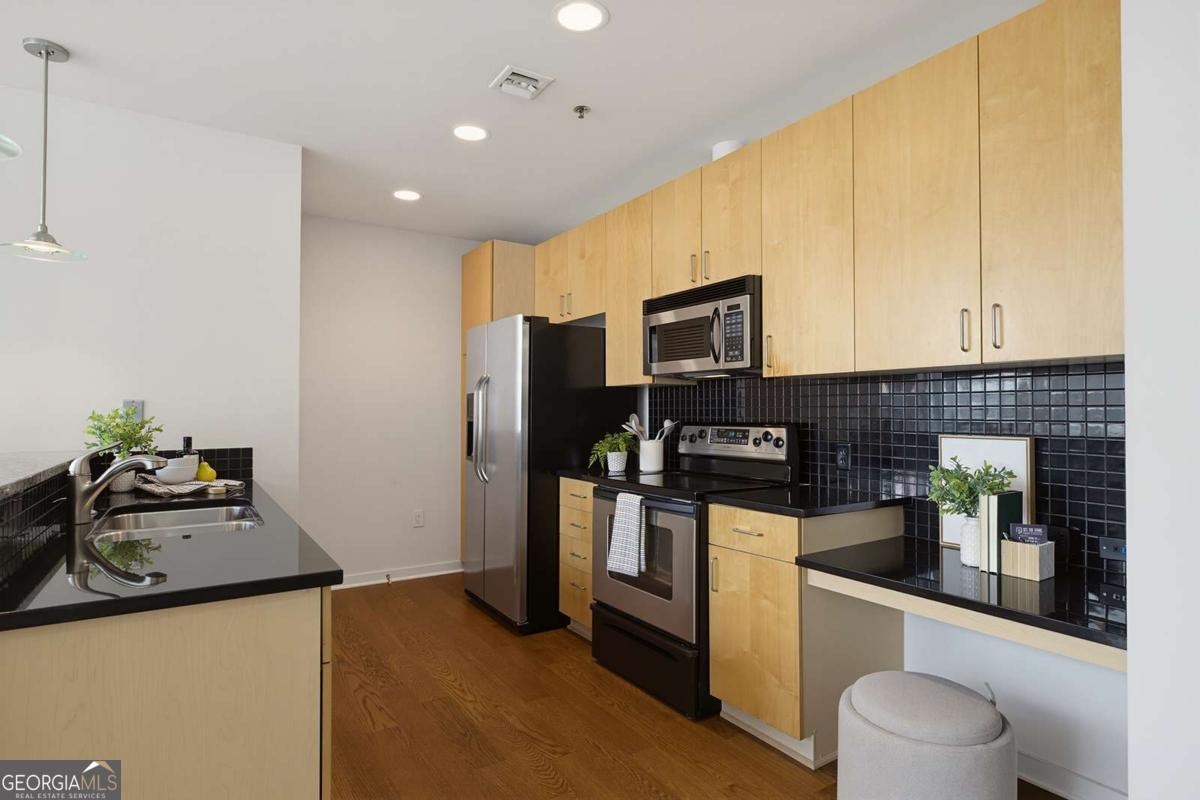 943 Peachtree Street Ne # 1218 Property Photo 15