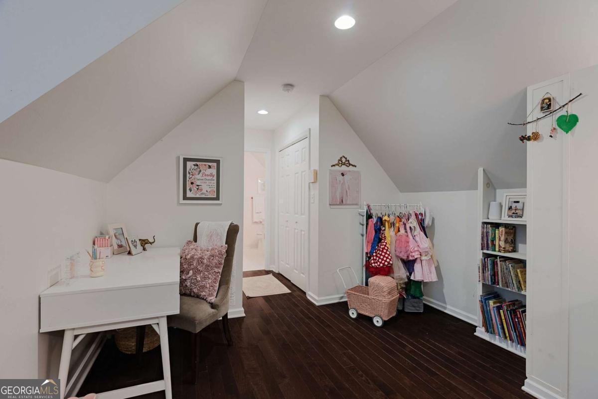 152 Thornhill Drive Property Photo 40