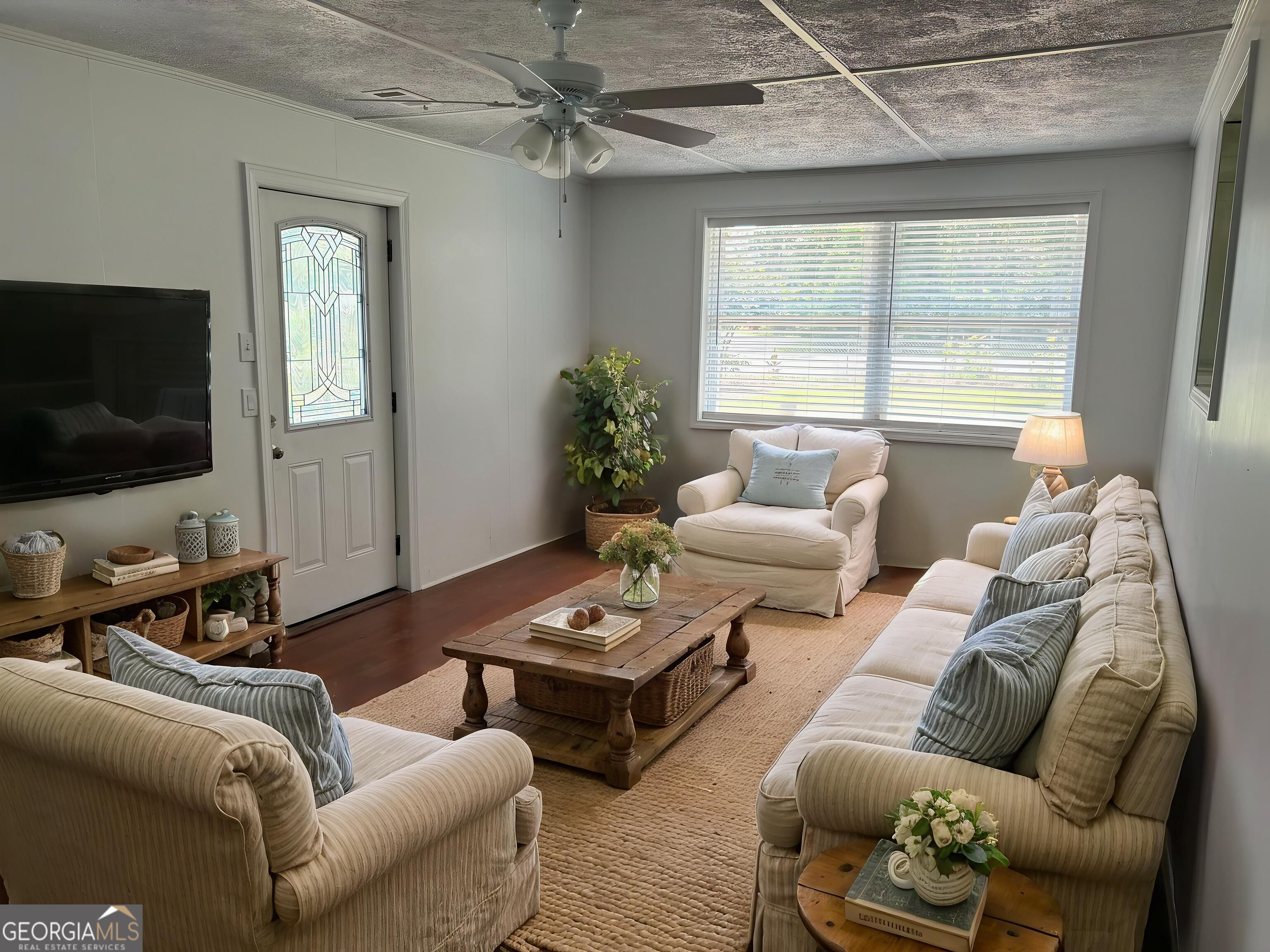 222 Hobbins Drive Property Photo 8