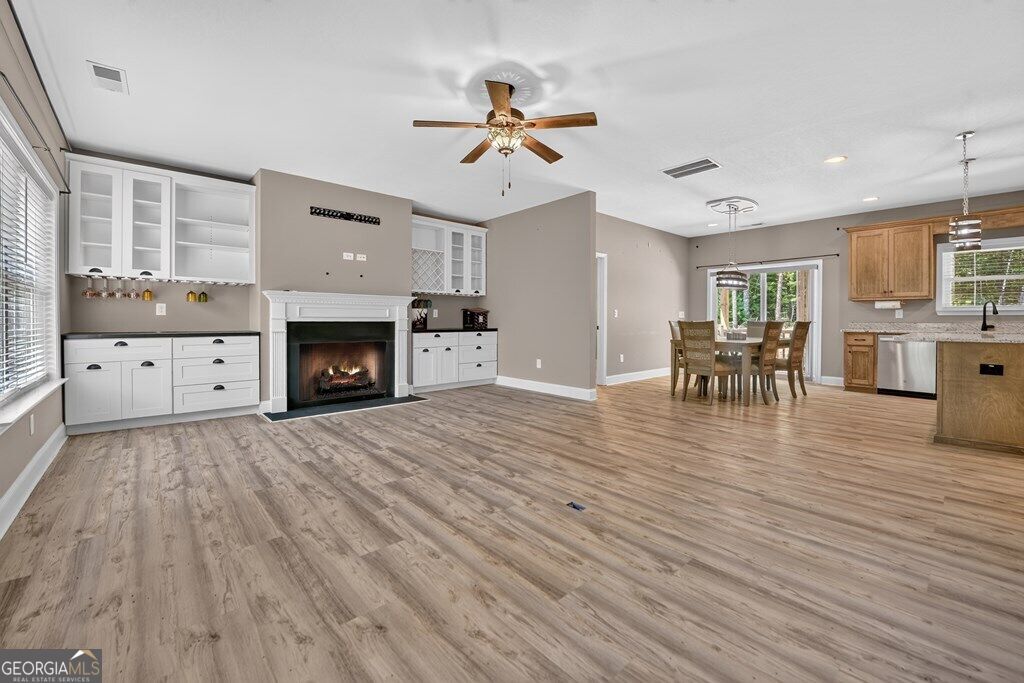 607 Satsuma Court S Property Photo 8