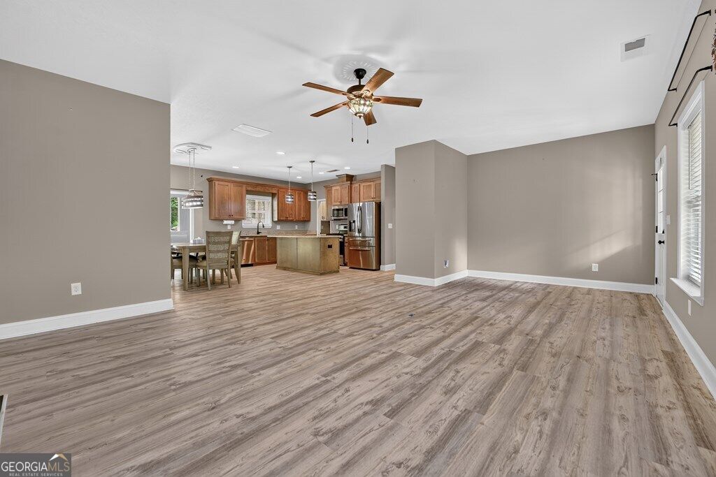 607 Satsuma Court S Property Photo 9