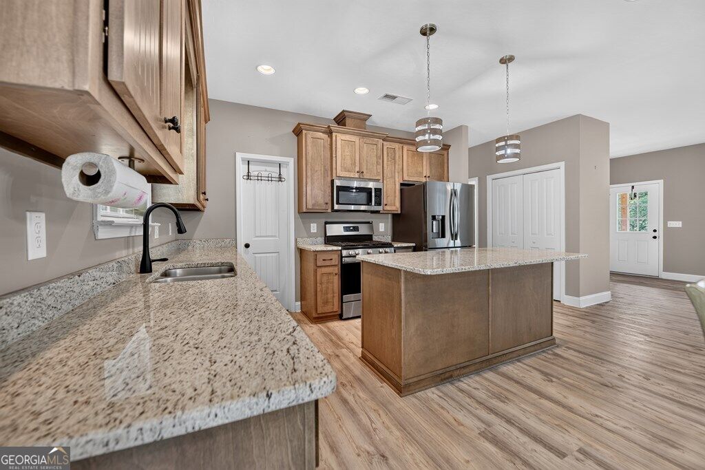 607 Satsuma Court S Property Photo 11
