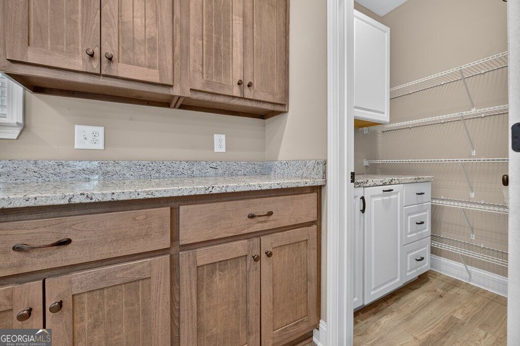 607 Satsuma Court S Property Photo 27