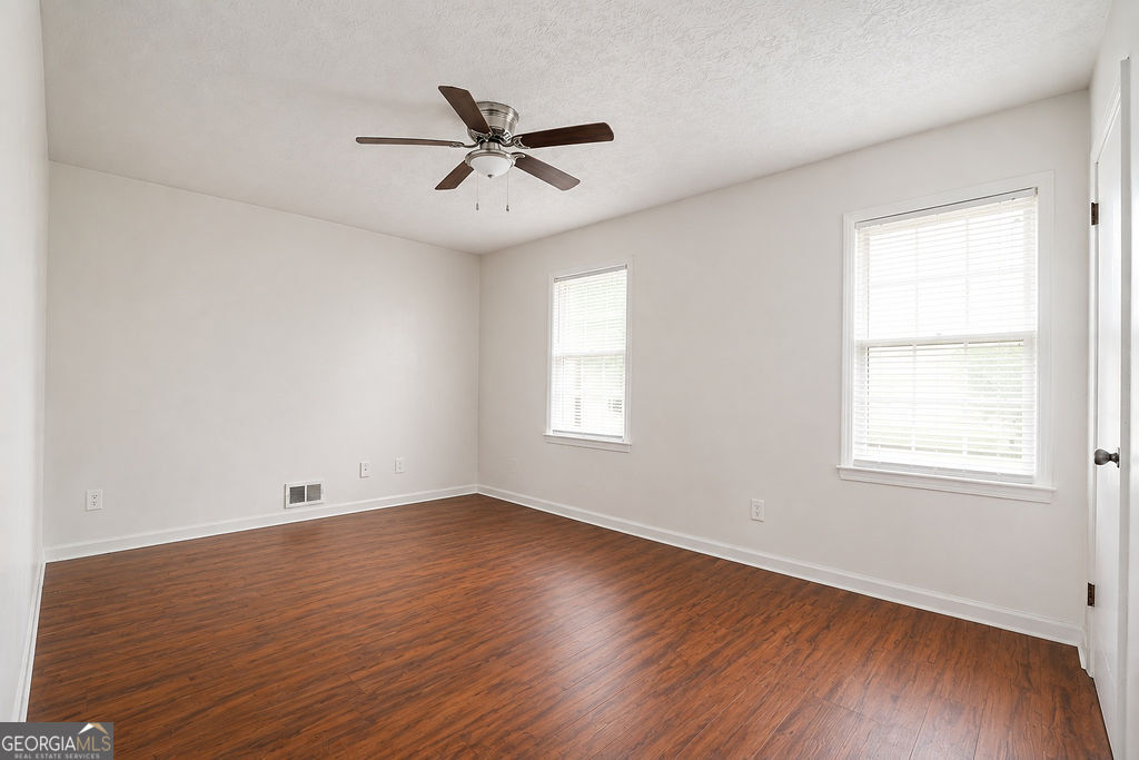 970 Woodbridge Drive Ne Property Photo 12