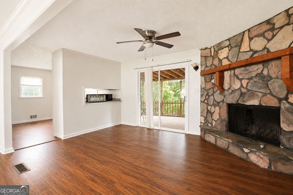 970 Woodbridge Drive Ne Property Photo 18