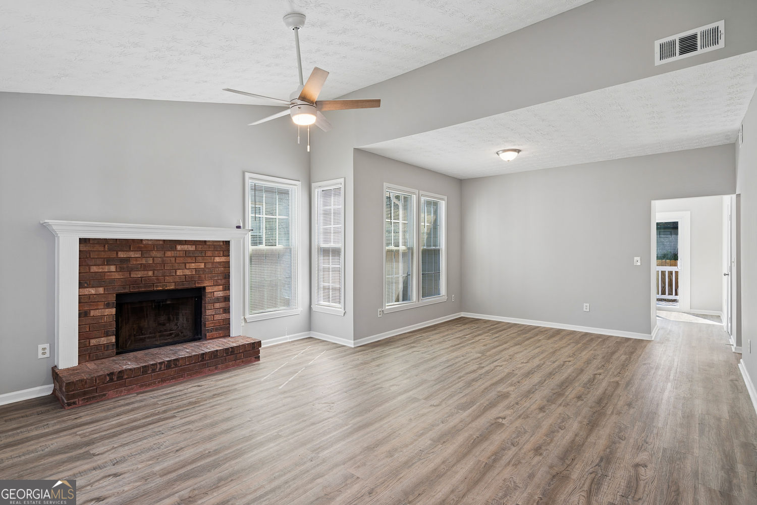5231 Brentwood Road Property Photo 3