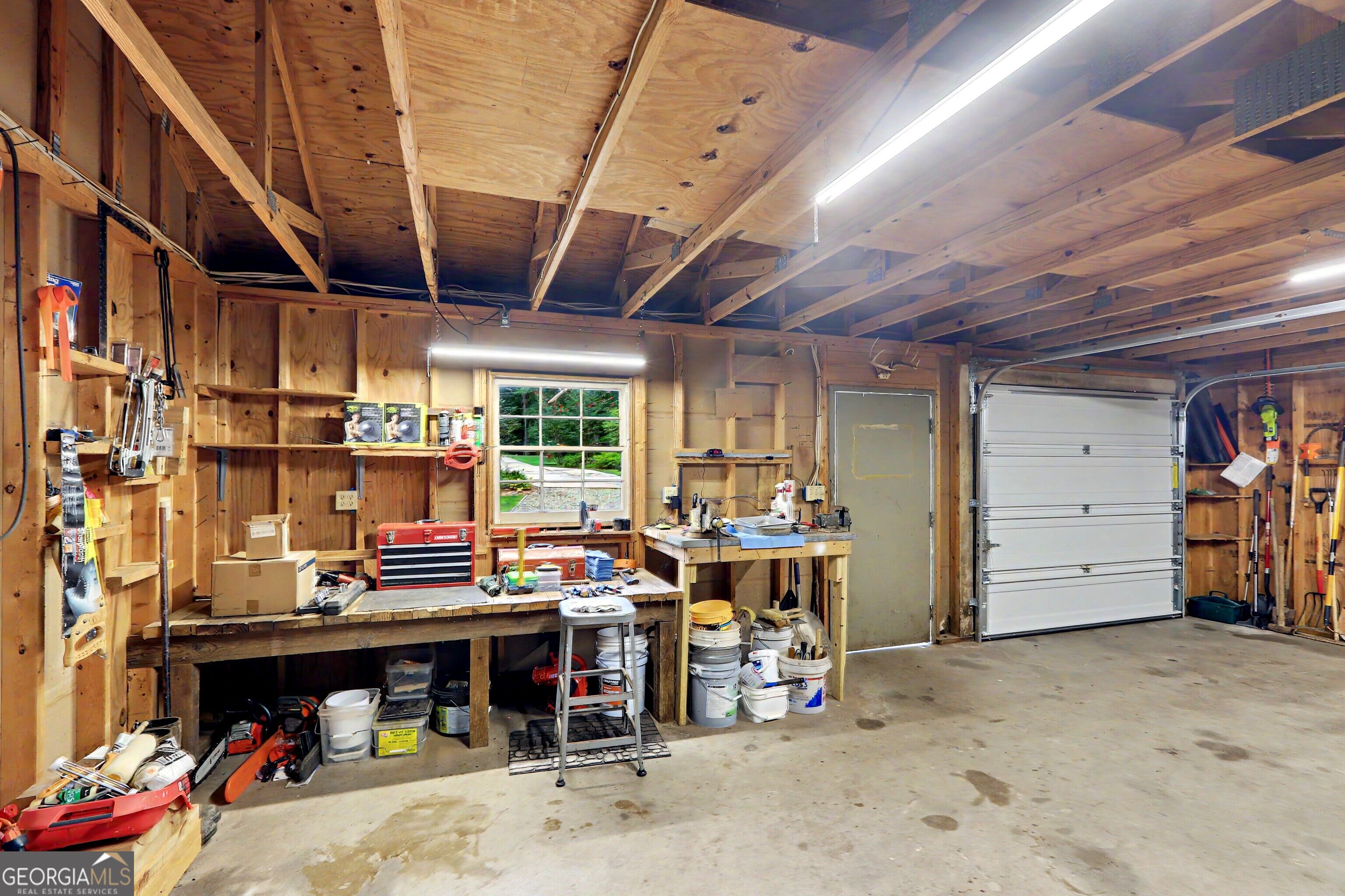 2031 Tallwood Place Property Photo 10
