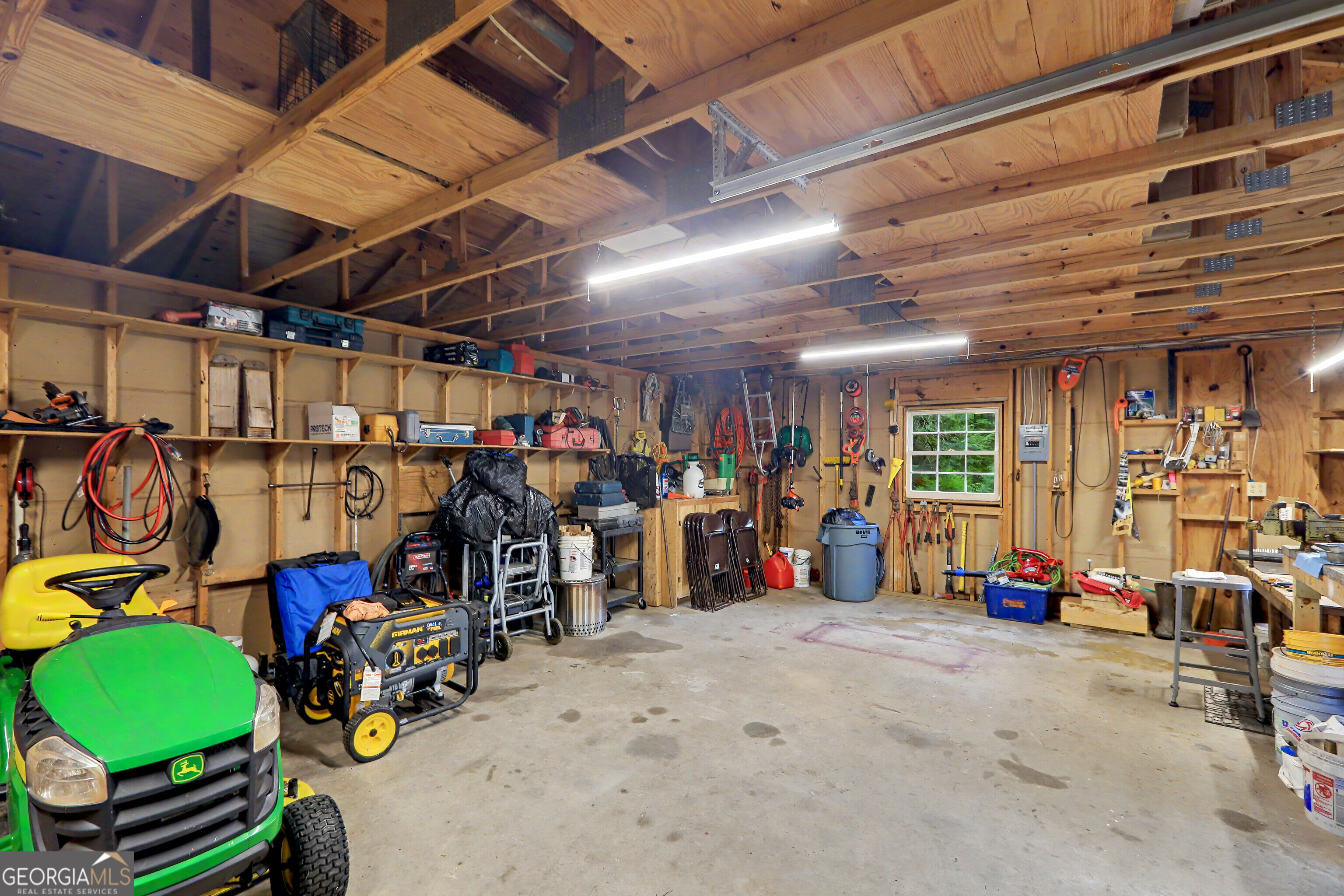 2031 Tallwood Place Property Photo 11