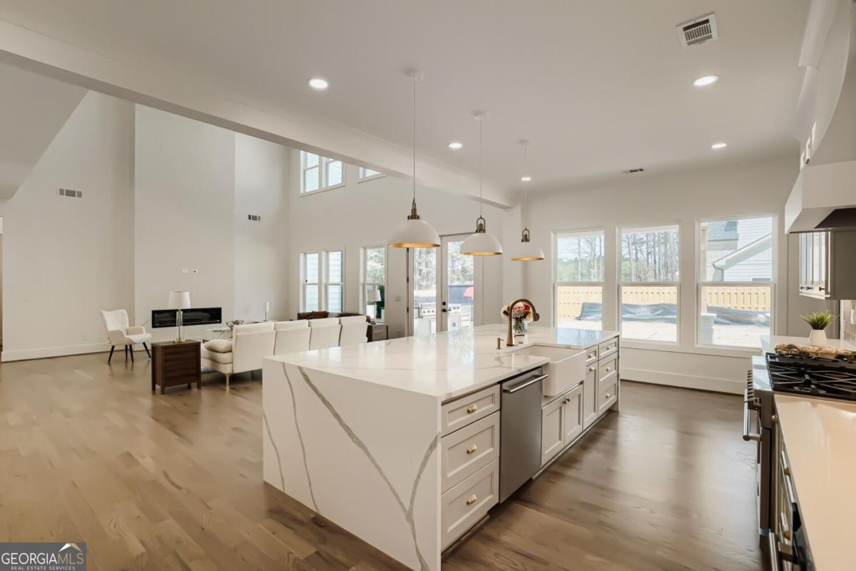 932 Cooper Road Property Photo 16