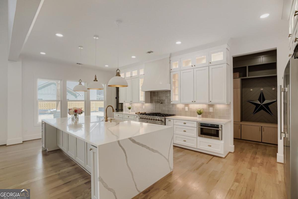 932 Cooper Road Property Photo 17