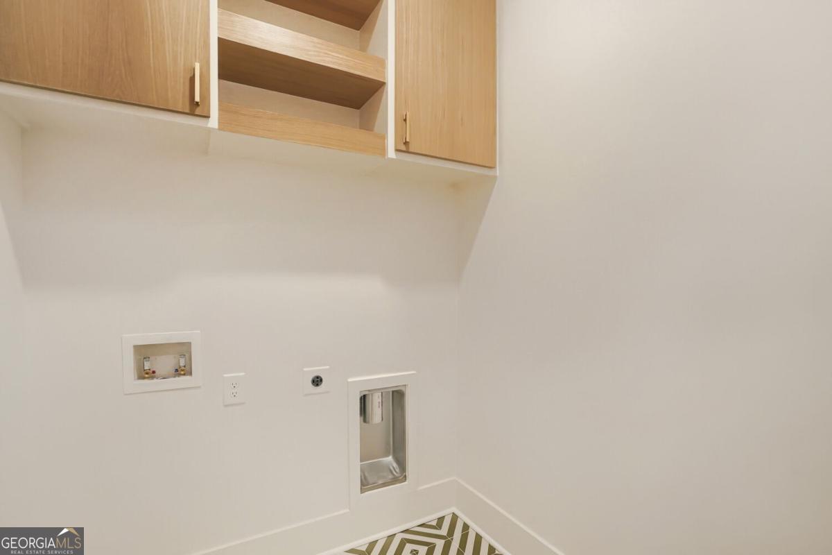 932 Cooper Road Property Photo 20