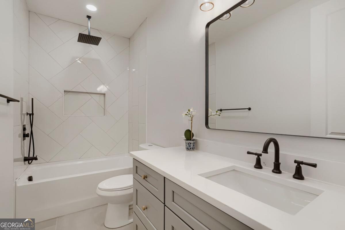 932 Cooper Road Property Photo 37