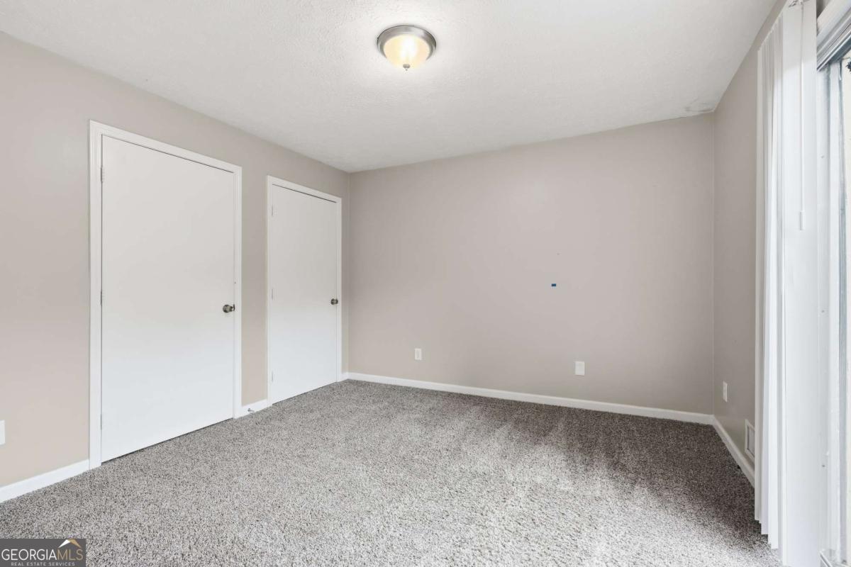 1384 Huntsmen Glen Property Photo 15
