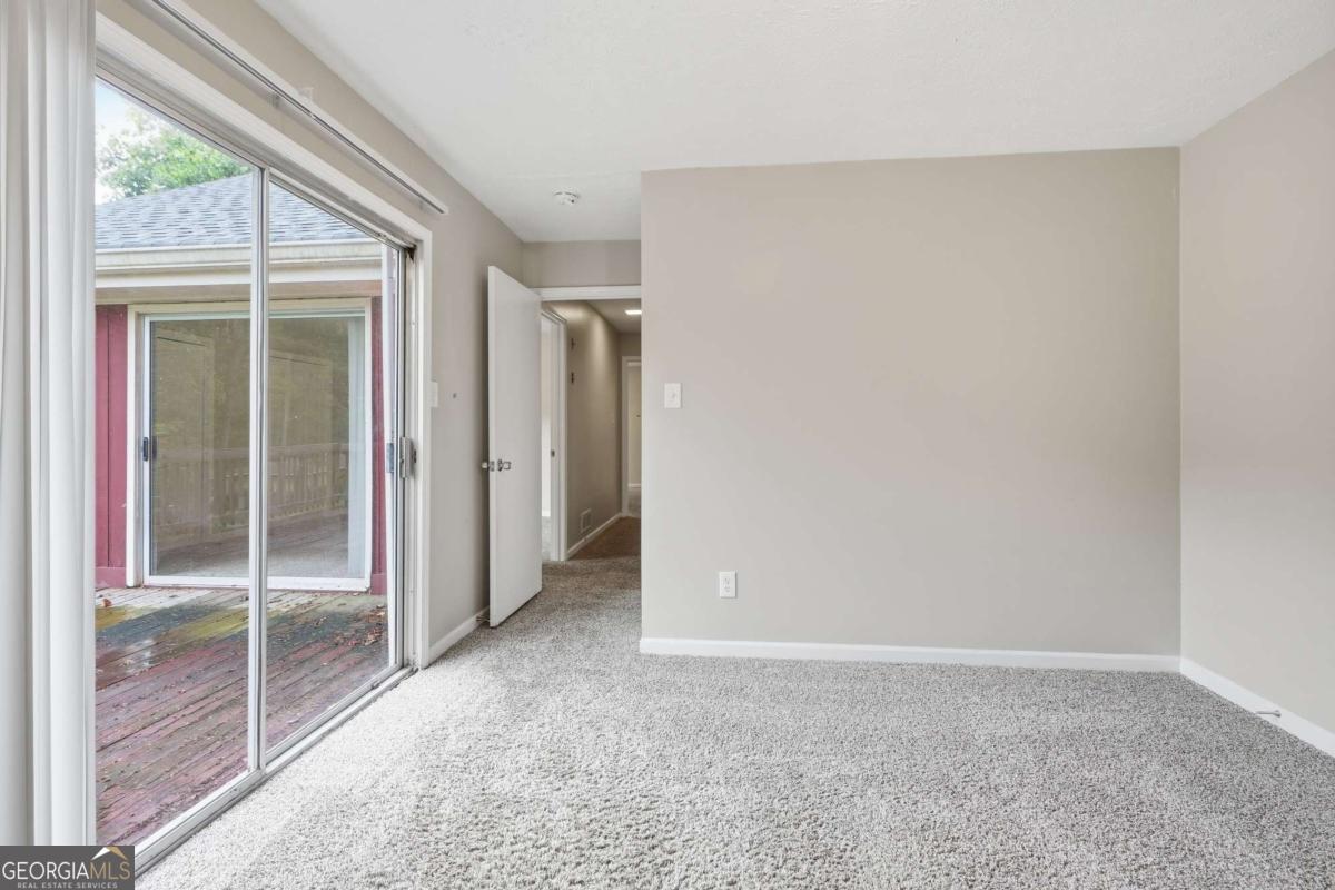 1384 Huntsmen Glen Property Photo 16