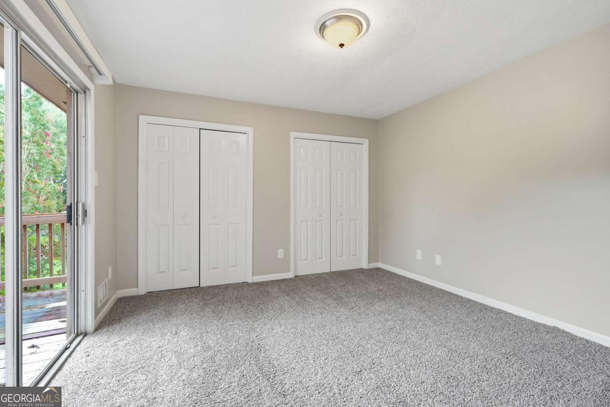 1384 Huntsmen Glen Property Photo 17