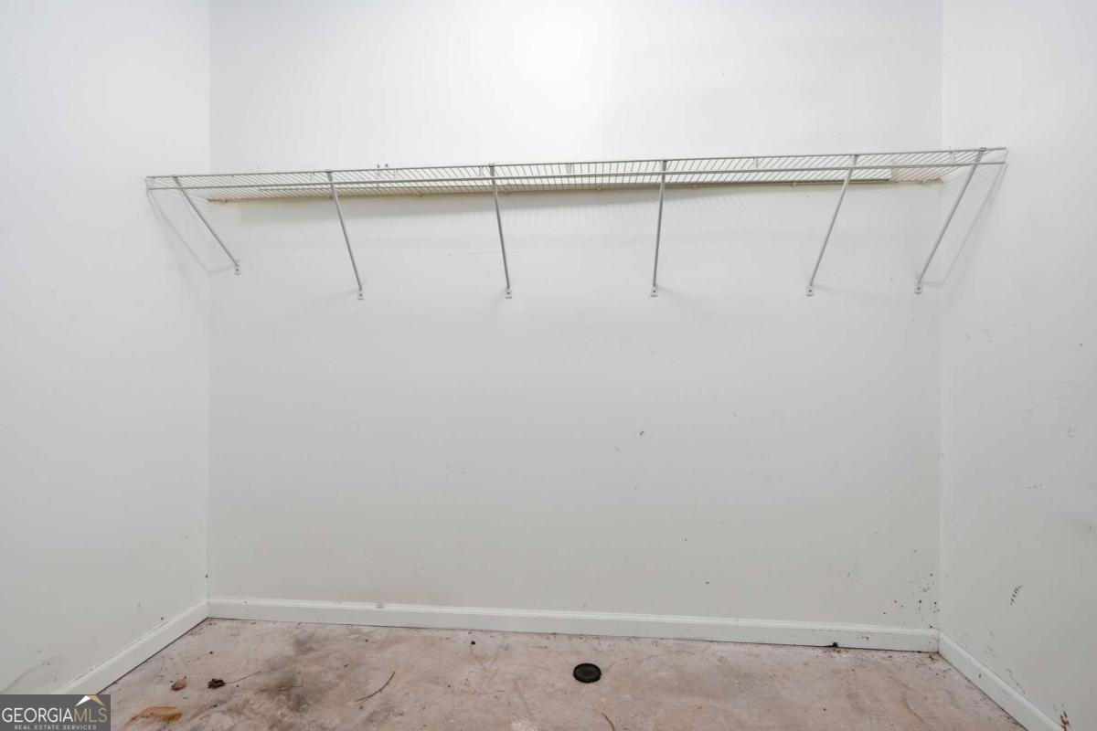 1384 Huntsmen Glen Property Photo 22