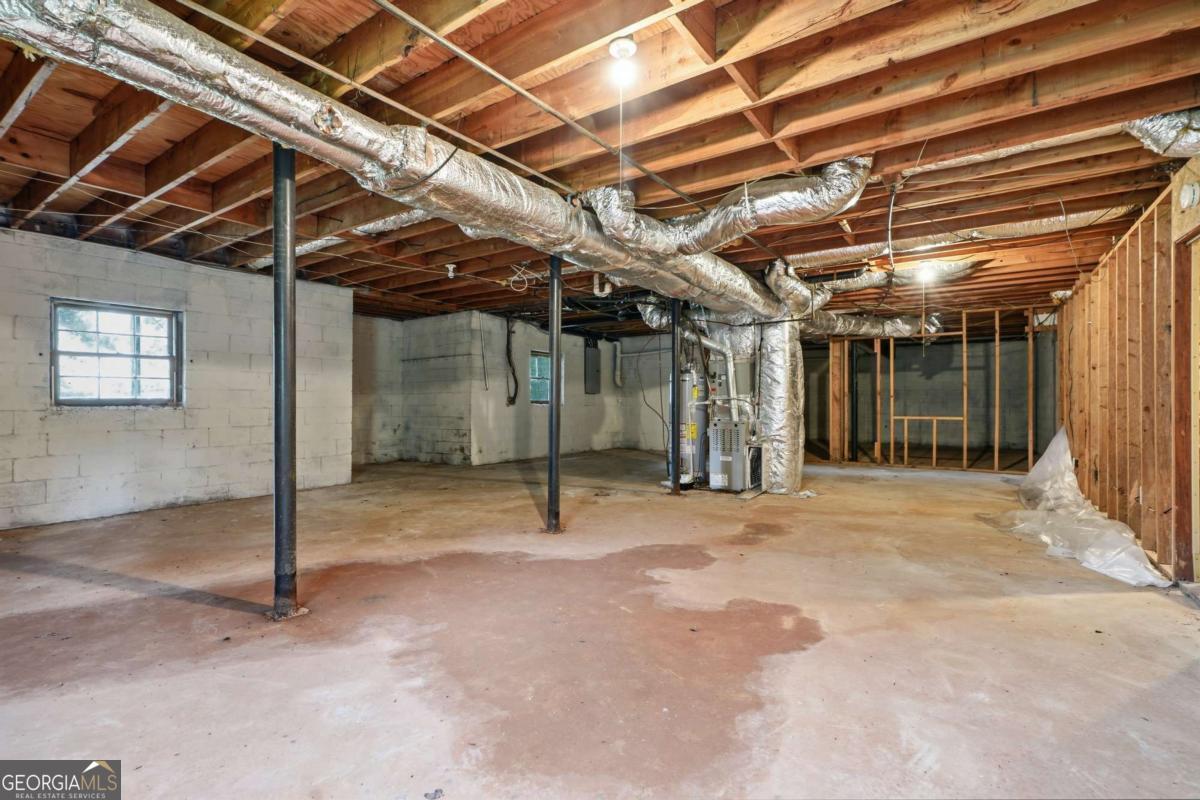 1384 Huntsmen Glen Property Photo 31