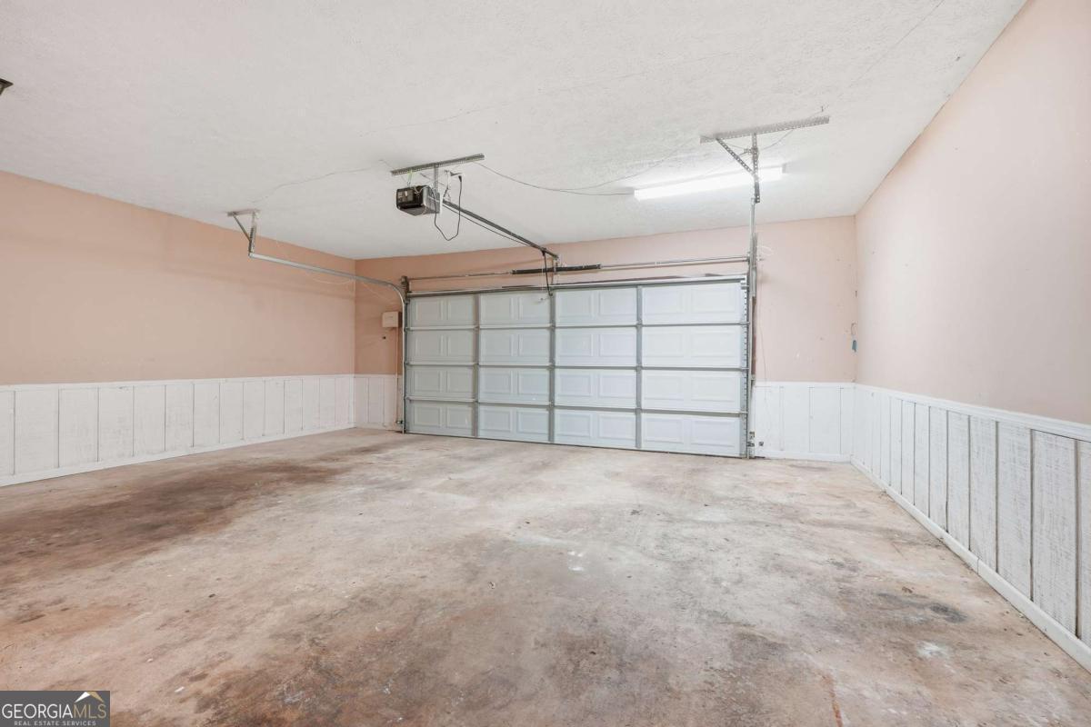 1384 Huntsmen Glen Property Photo 34