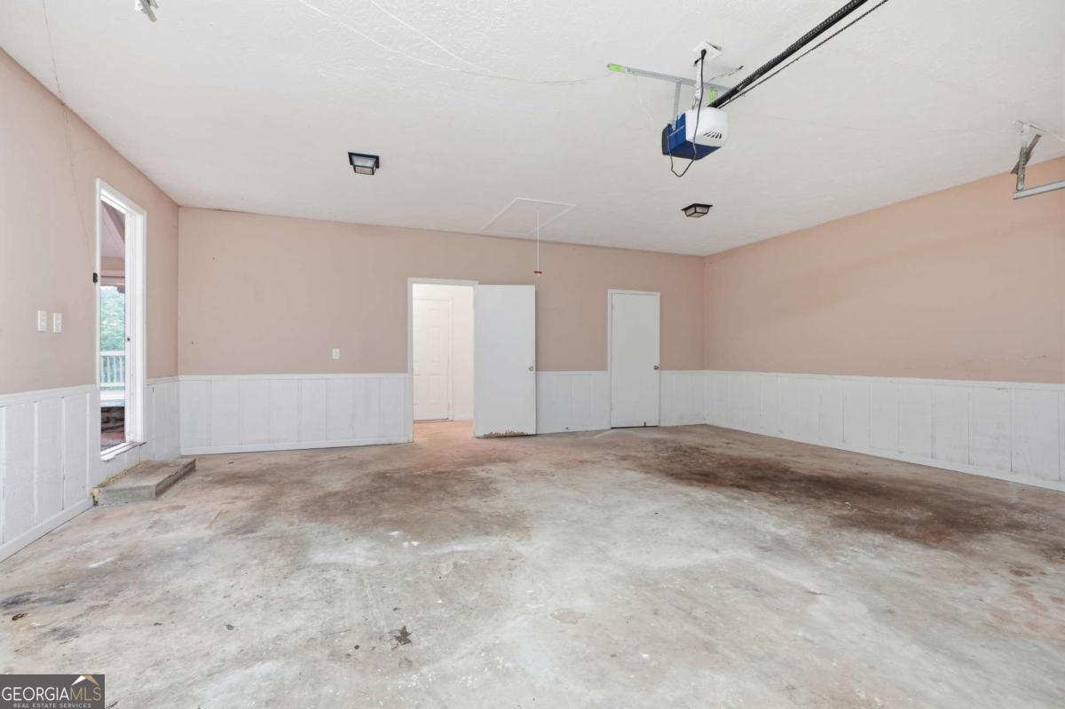 1384 Huntsmen Glen Property Photo 35