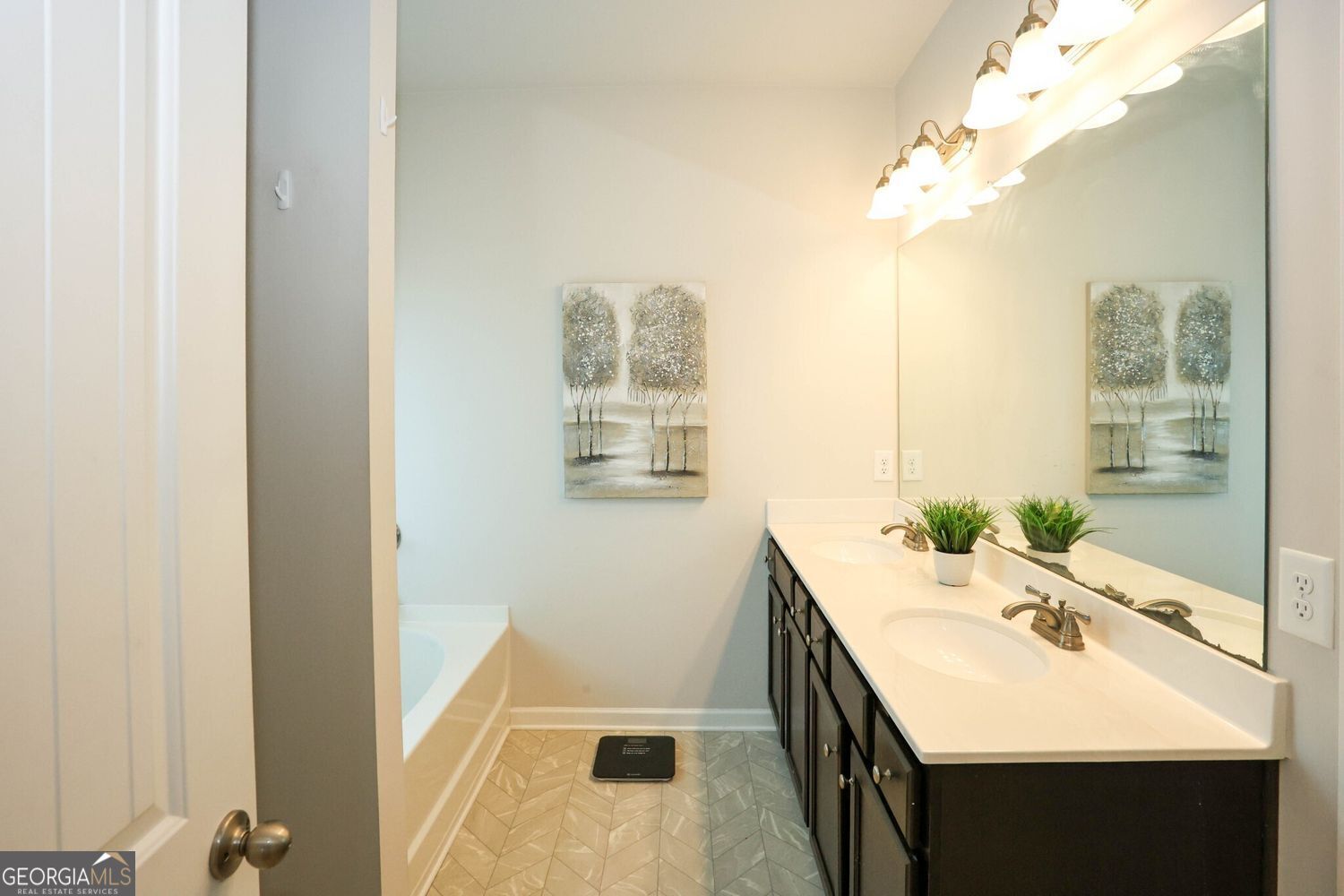 154 Laurel Cove Drive Property Photo 17