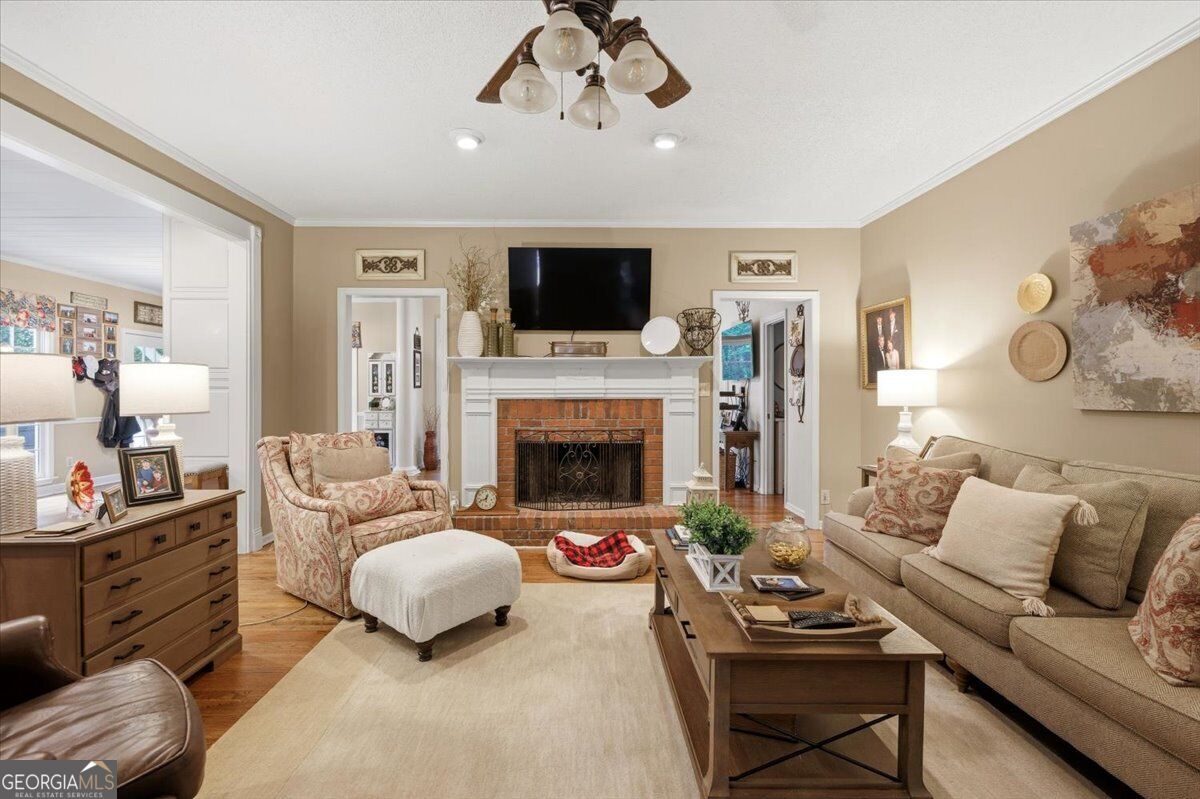 112 Ashford Park Property Photo 4