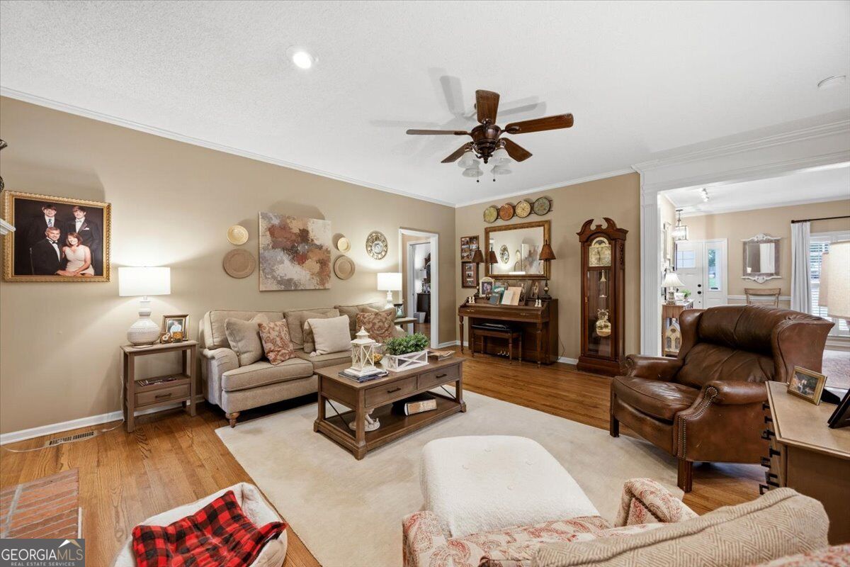 112 Ashford Park Property Photo 7