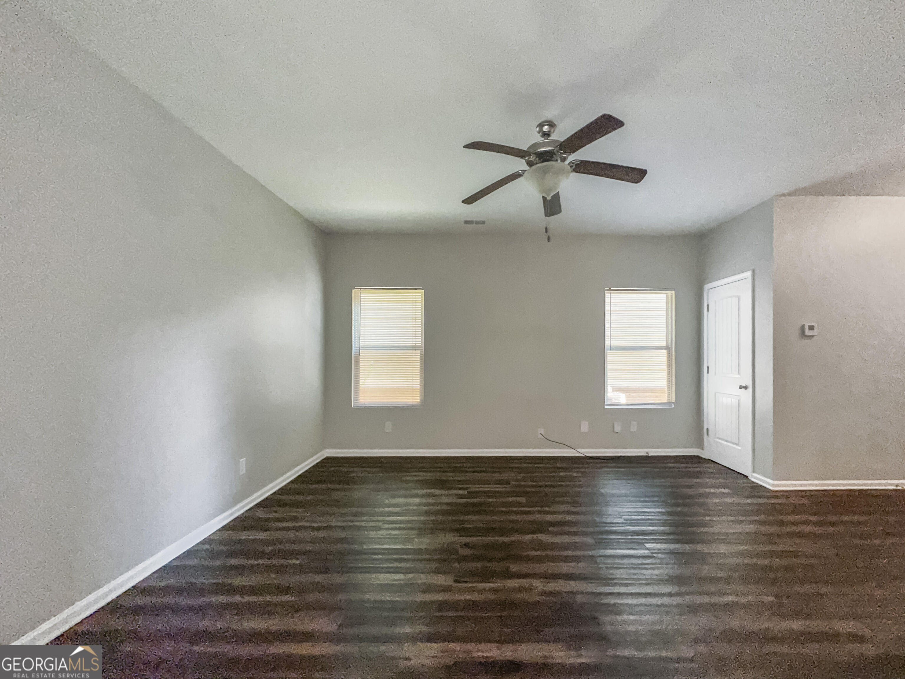 212 Daisy Circle Property Photo 3