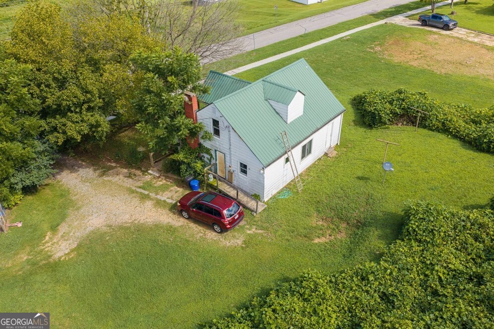 1245 E Main Street Property Photo 9