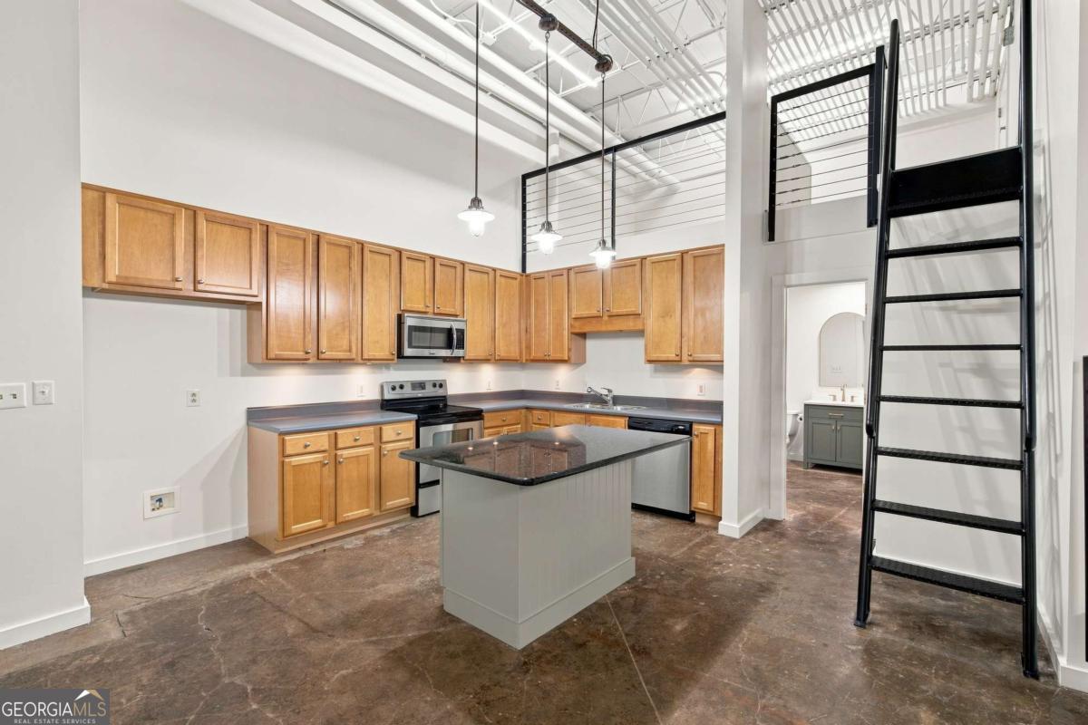 174 Chester Avenue SE # 110 Property Photo 1