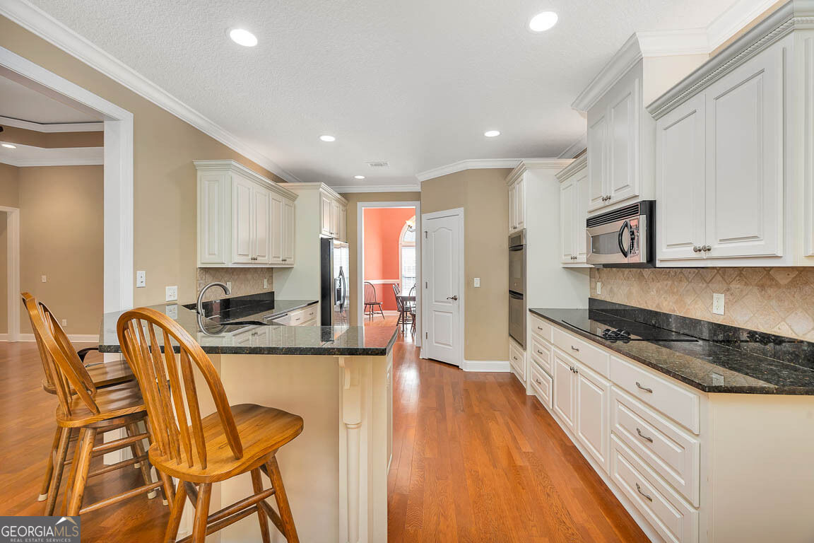 253 Winding Trail Property Photo 9