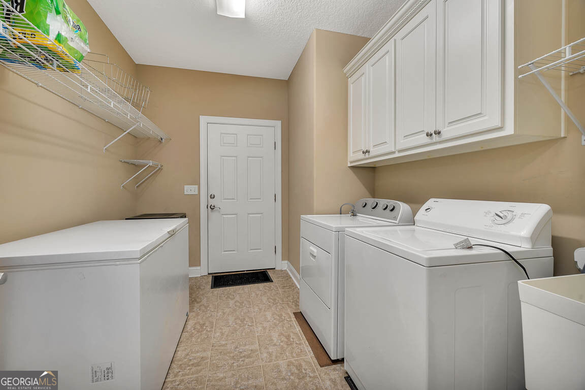 253 Winding Trail Property Photo 22