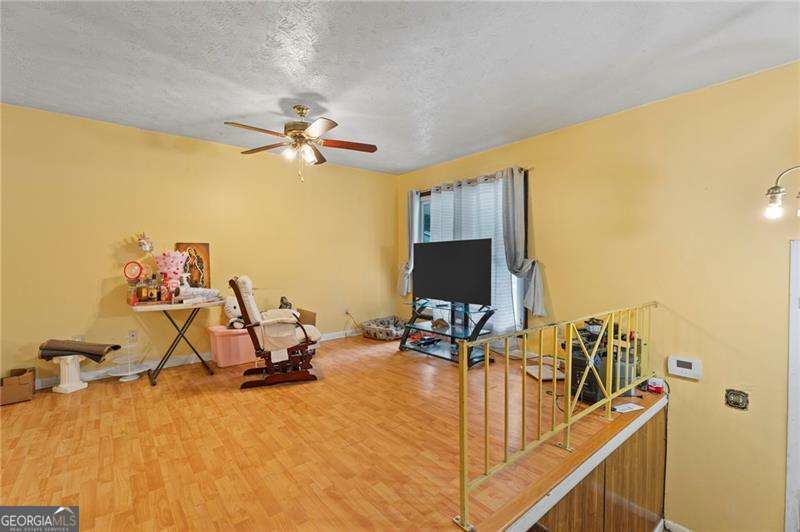 1140 Pineglen Drive Property Photo 6