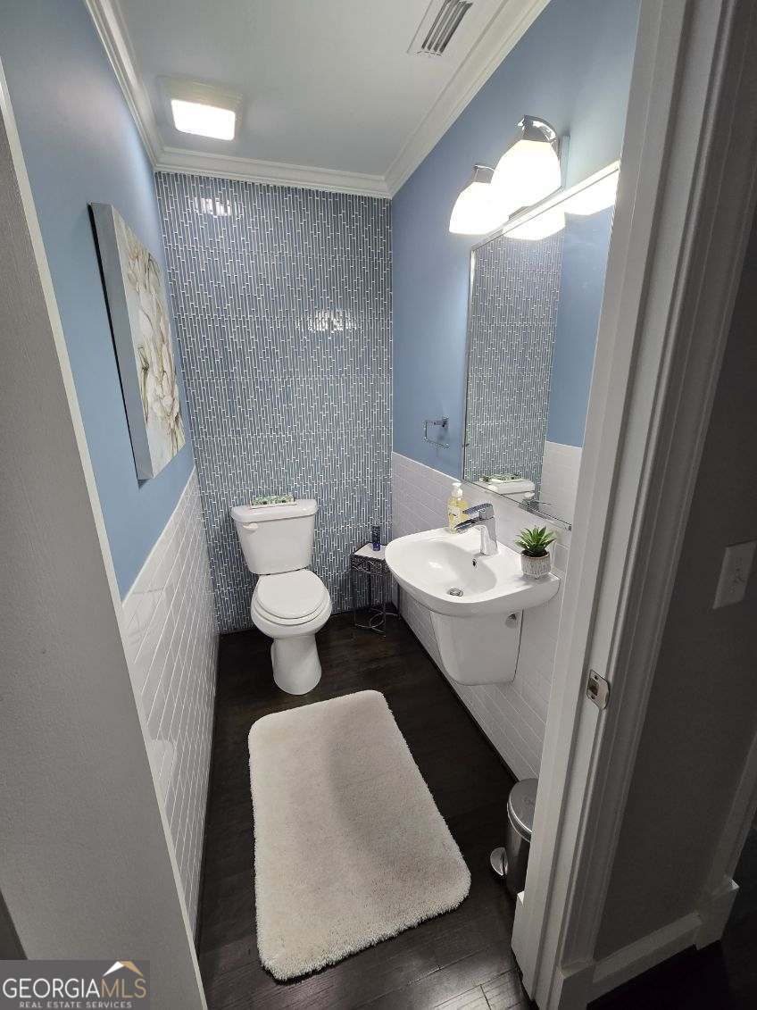 511 W Smith Street Property Photo 34