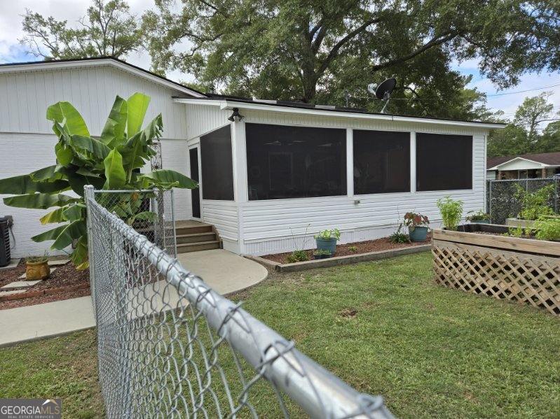 511 W Smith Street Property Photo 45