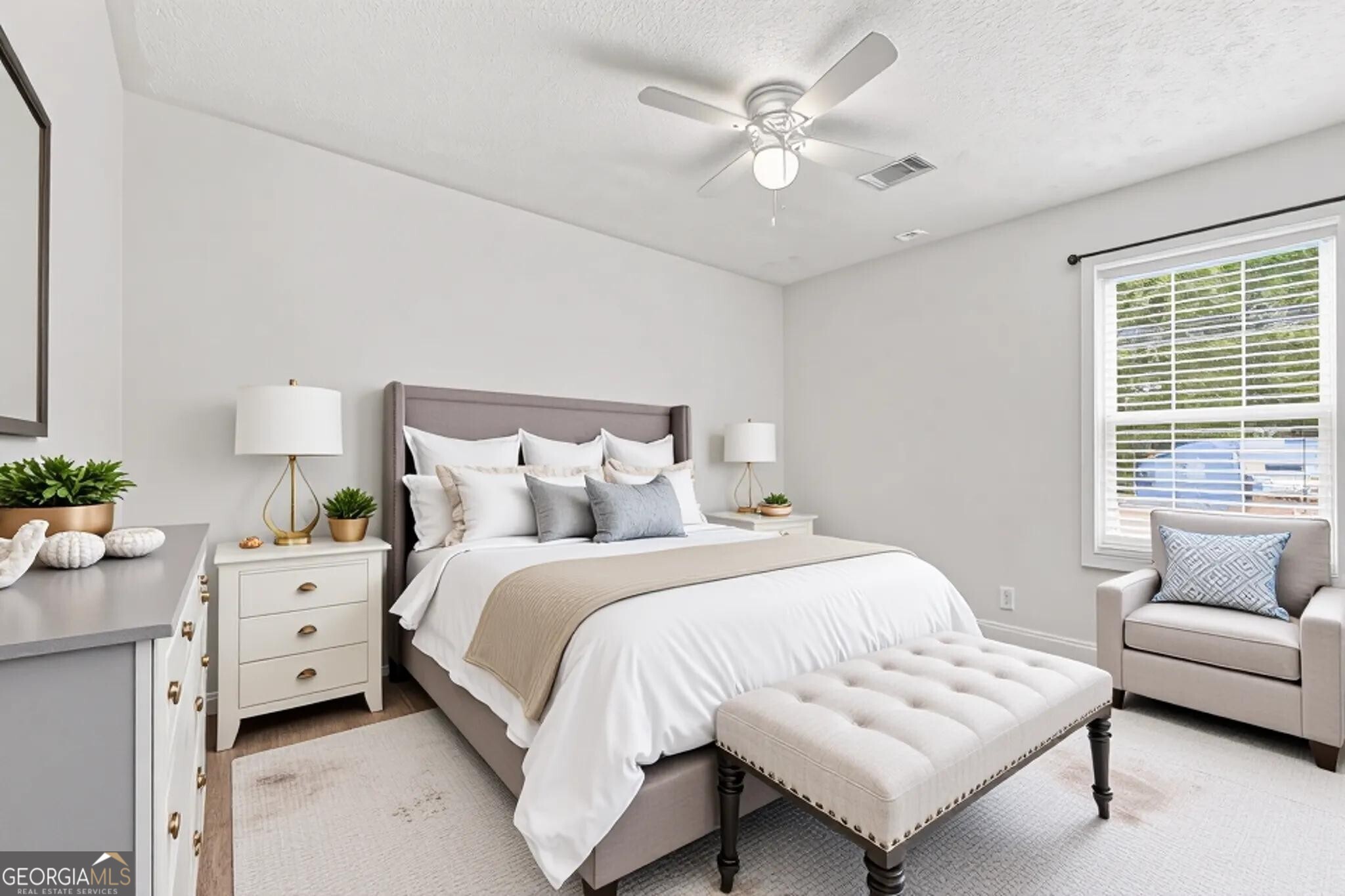 9185 Horseshoe Bnd Property Photo 3