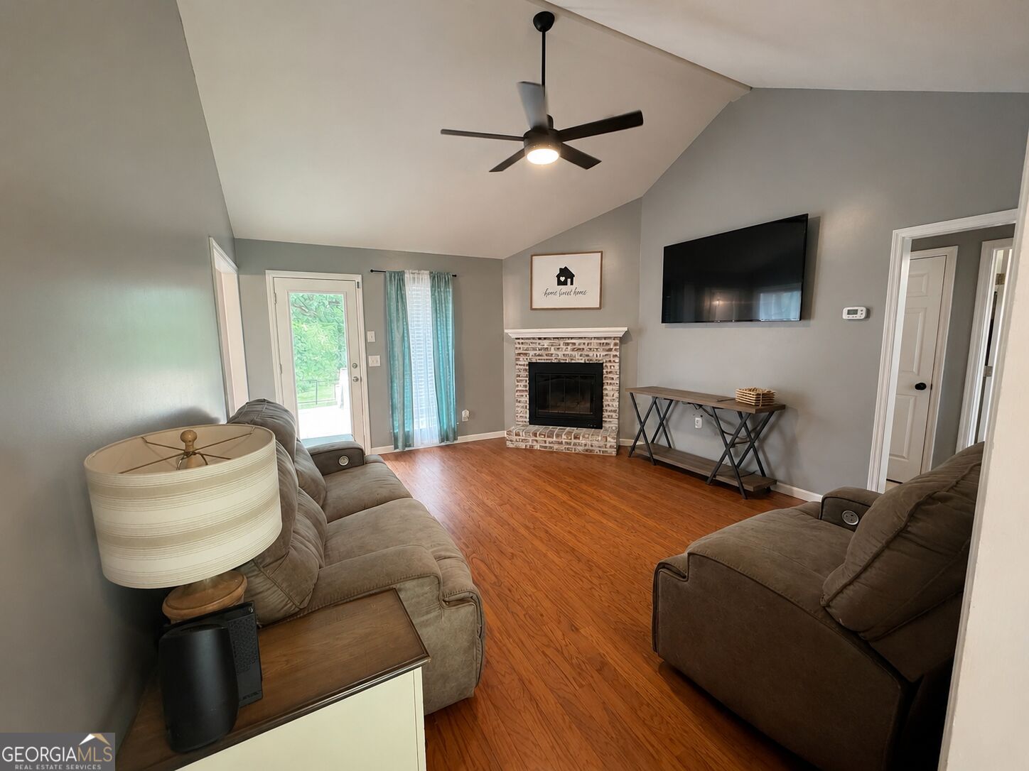 118 Springdale Drive Property Photo 4