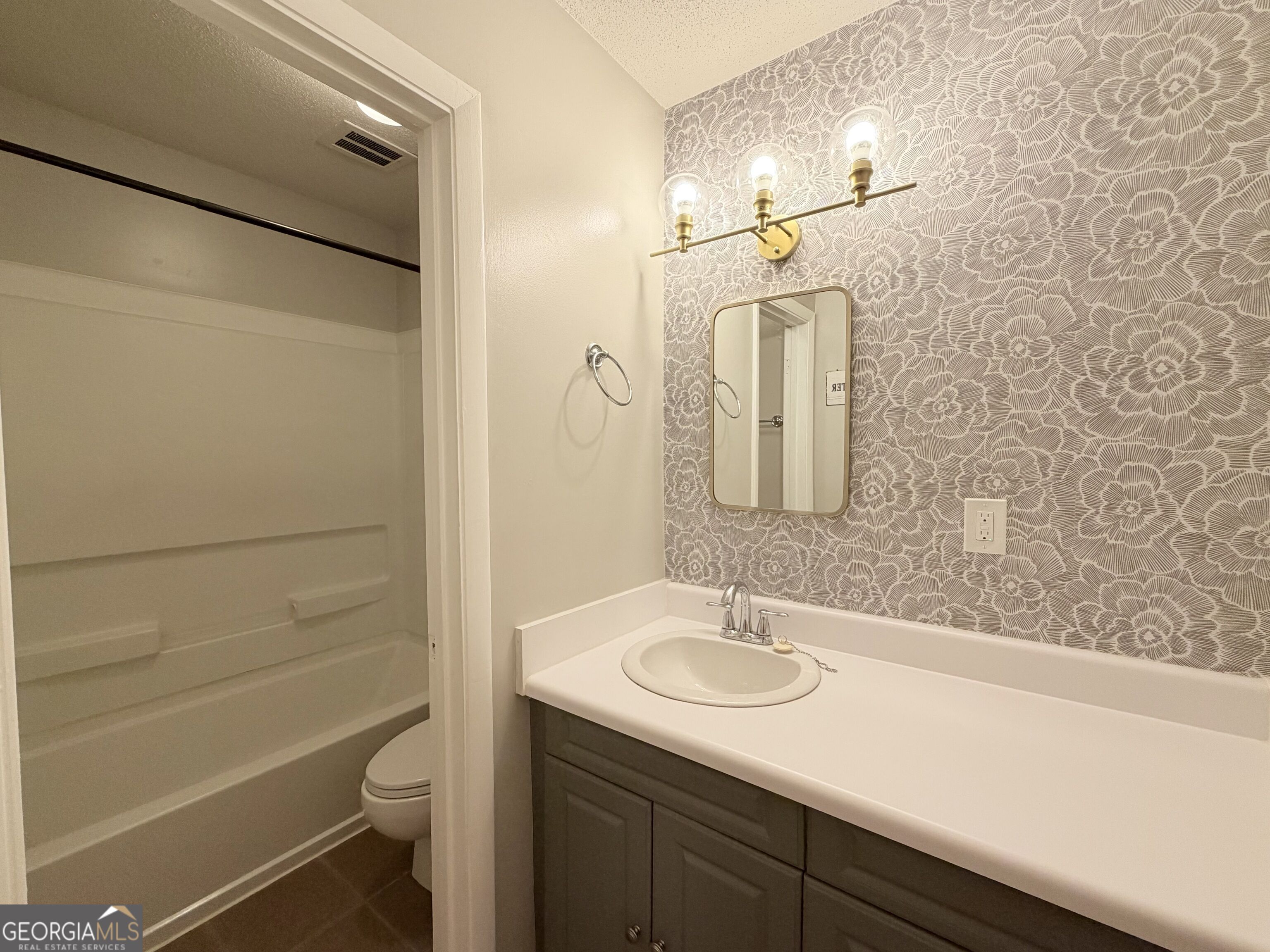 1181 Church Street # G Property Photo 14
