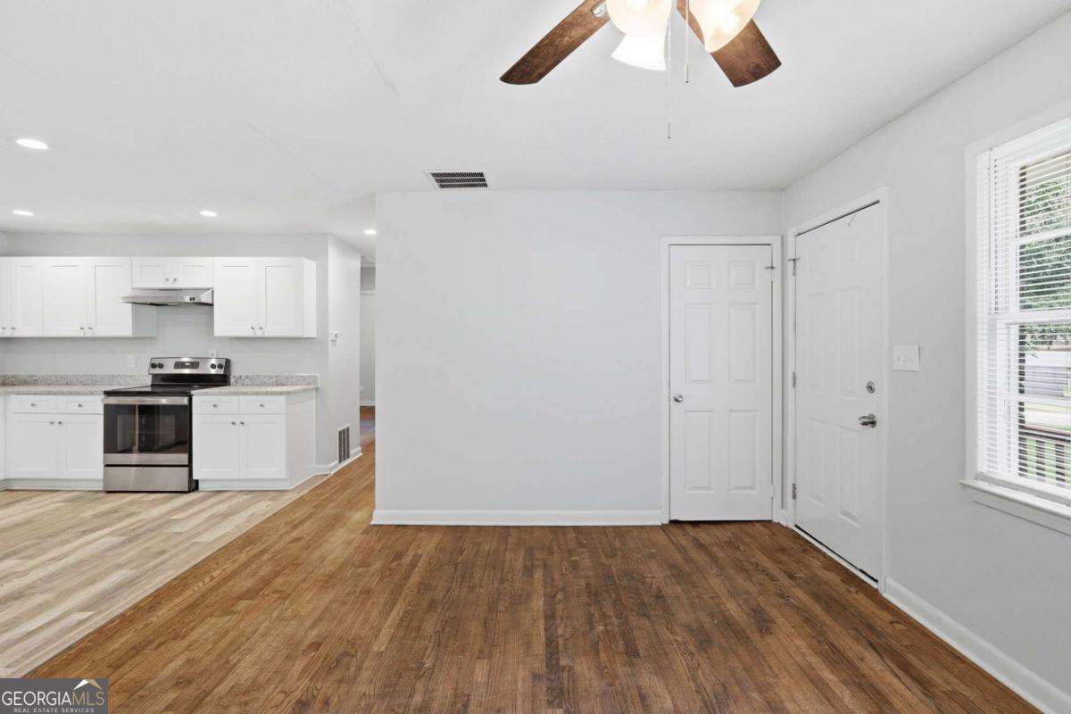 3200 Belfort Road Se Property Photo 4