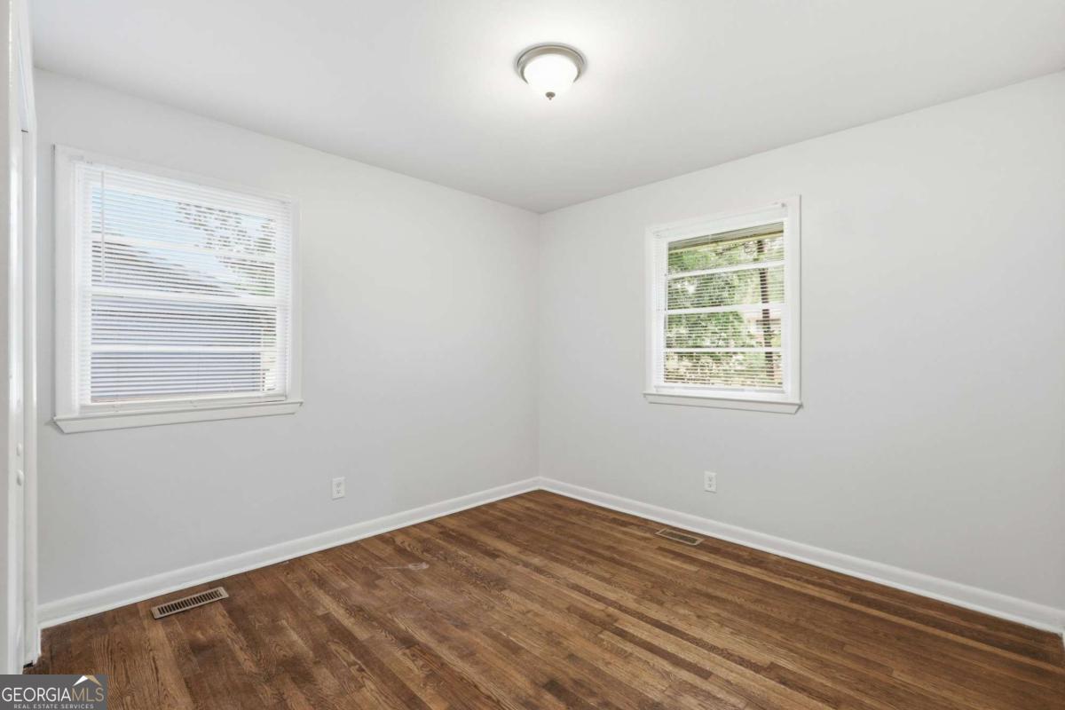 3200 Belfort Road Se Property Photo 18