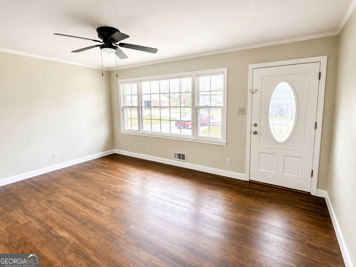 318 Leola Drive Property Photo 2