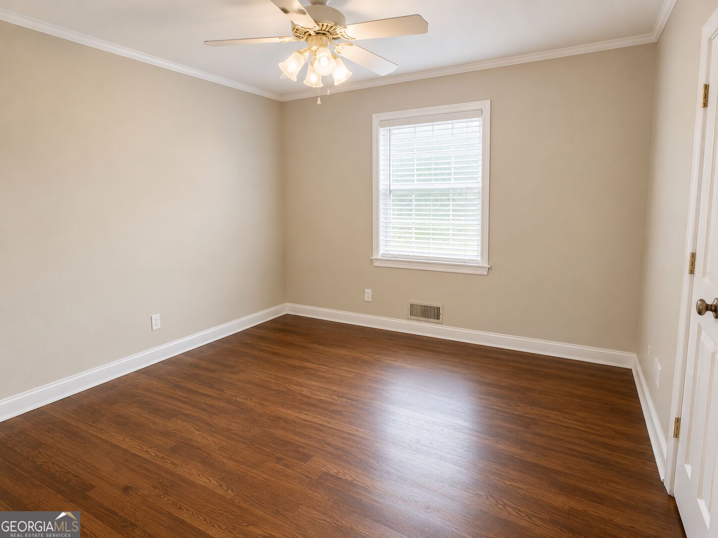 318 Leola Drive Property Photo 8