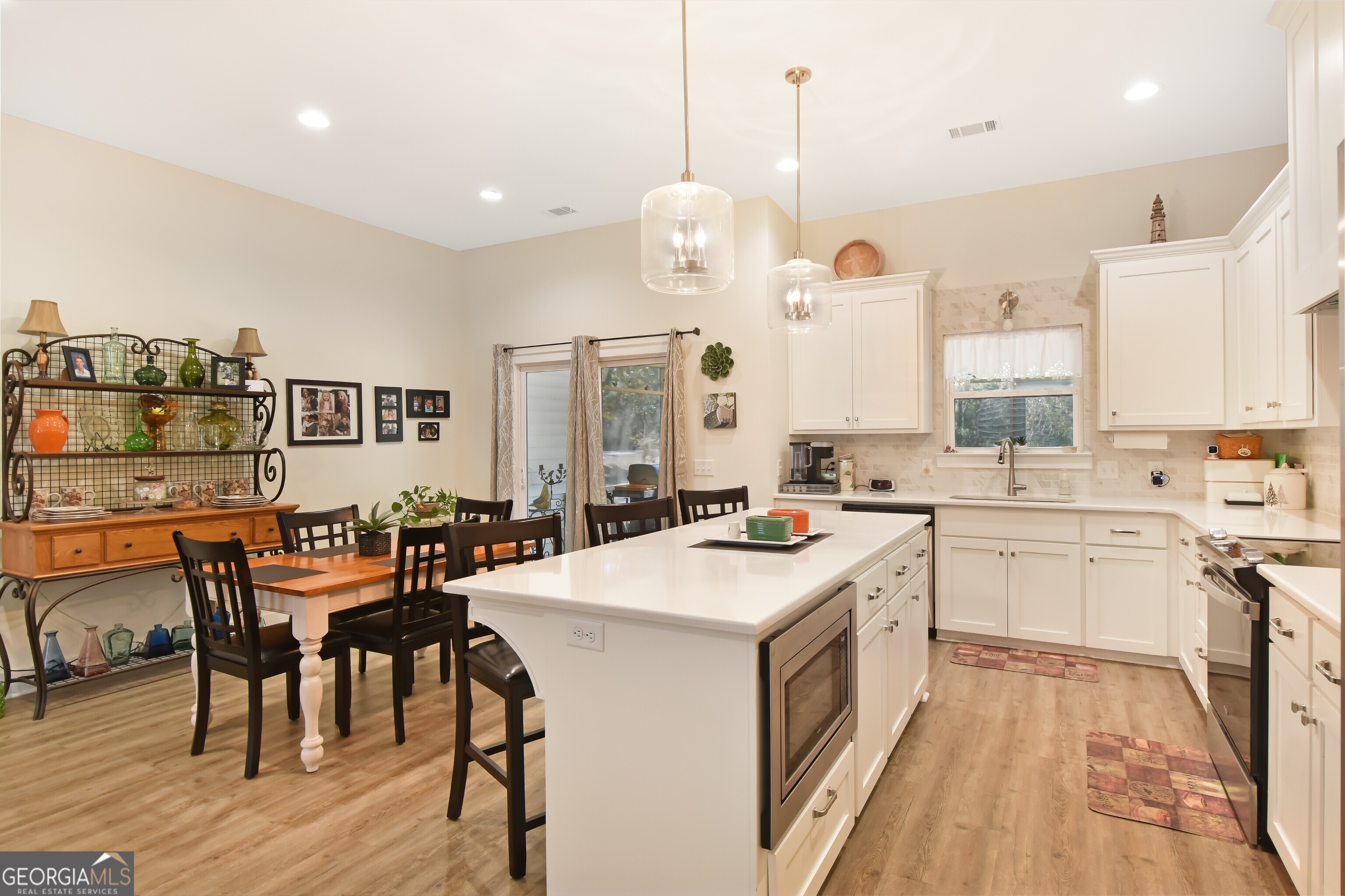 1021 Kyles Loop Ne Property Photo 8