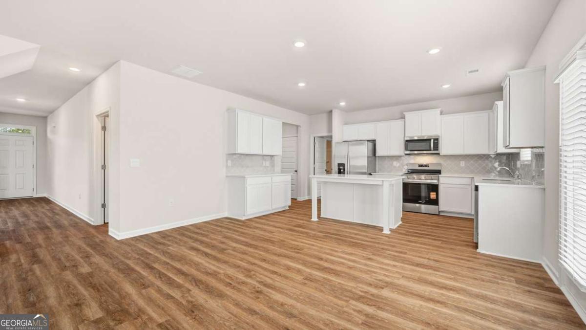 2221 Edgecombe Lane Property Photo 11